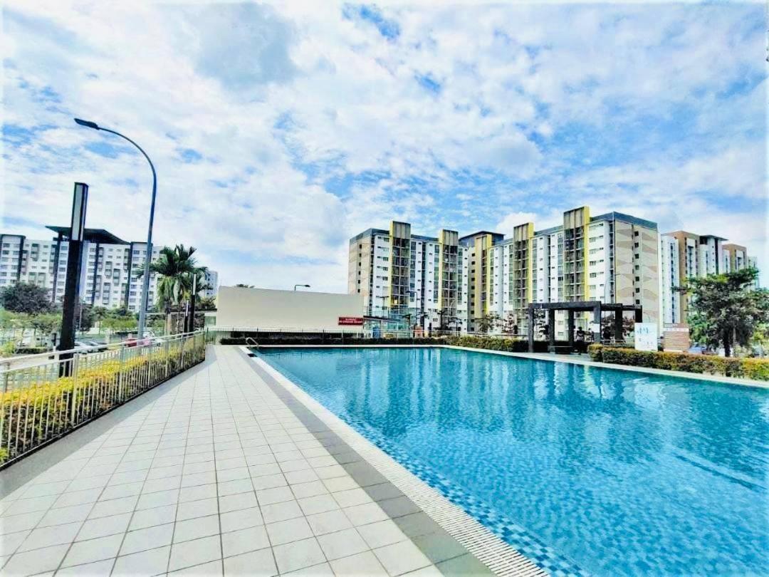 Setia Alam Islamic Homestay Shah Alam Ngoại thất bức ảnh